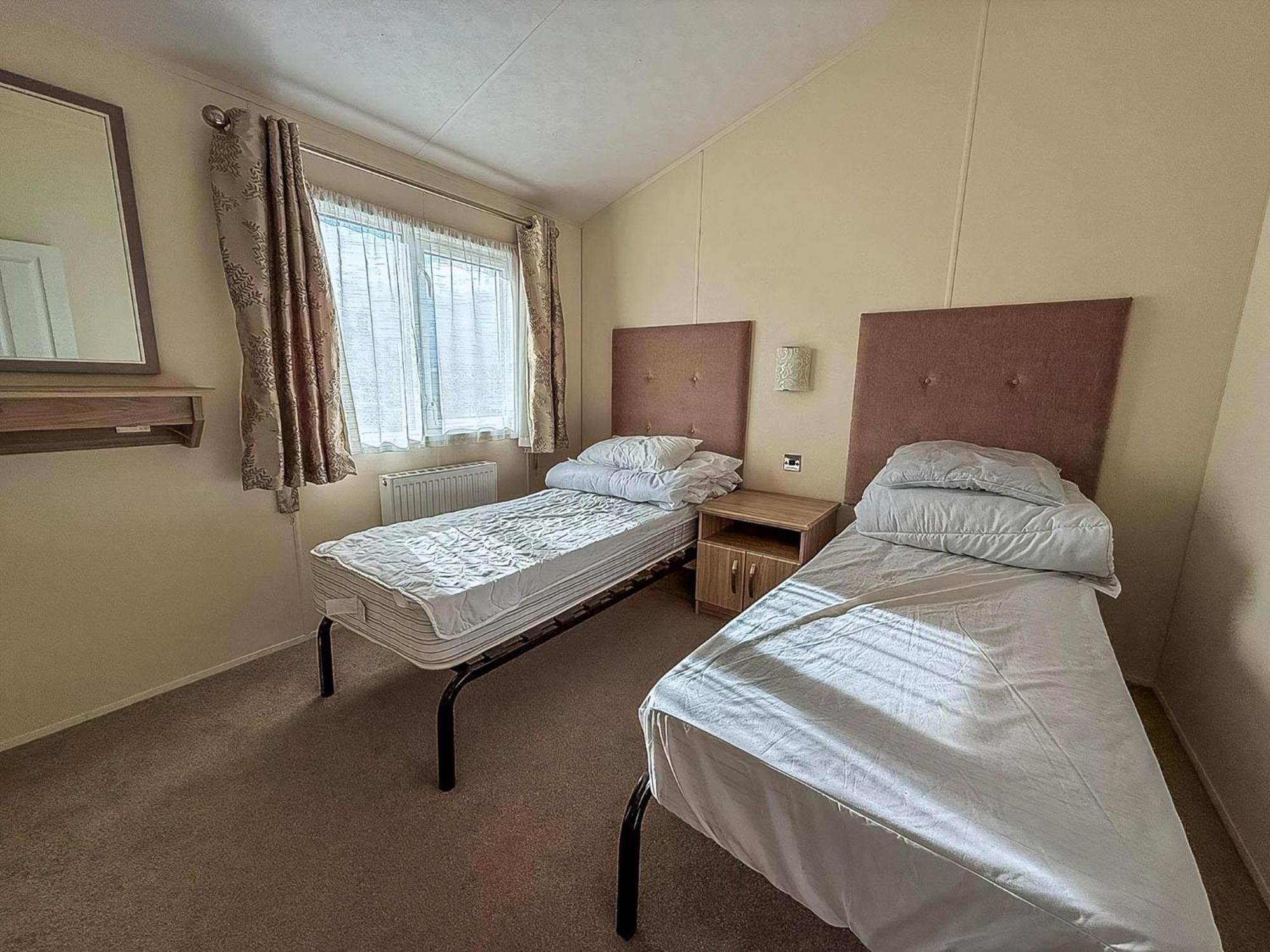 Luxury Lodge At Suffolk Sands Holiday Park Ref 45009Mv Felixstowe Dış mekan fotoğraf